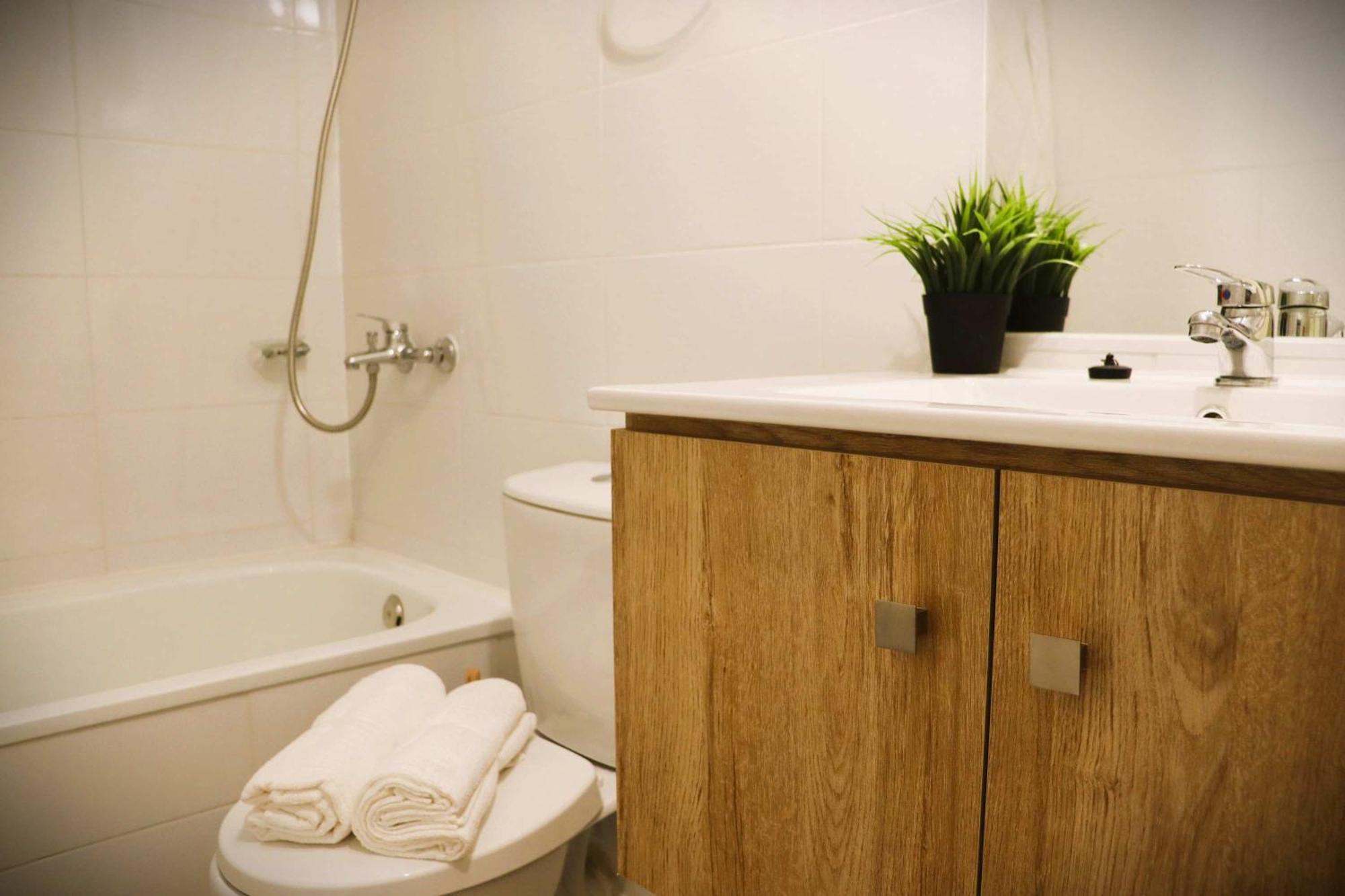 Apartamento Hom I Amplio Y Comodo Depto 1d1b En Parking *